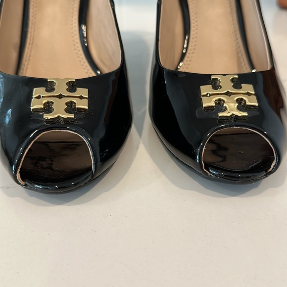 Tory Burch Jade Black Patent Peep Toe Wedge Heels 9 1/2 - Picture 3 of 8